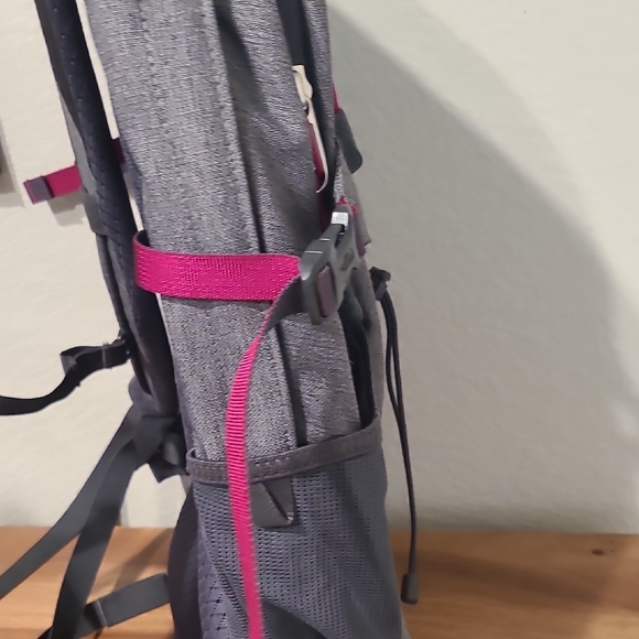 The North Face Women's Backpack - Picture 3 of 6